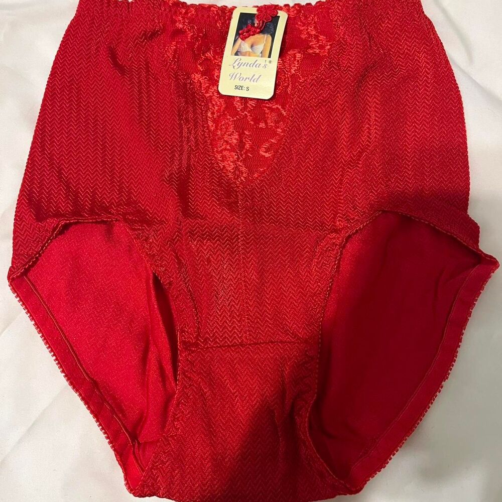 vintage Y2K 2000s red high-waisted bikini panties size small NEW with tags